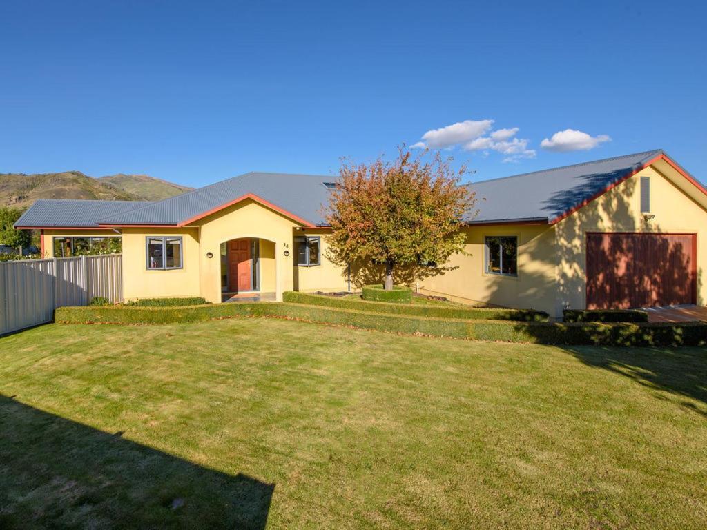 Kawarau Bay View - Cromwell Holiday Home Exterior foto